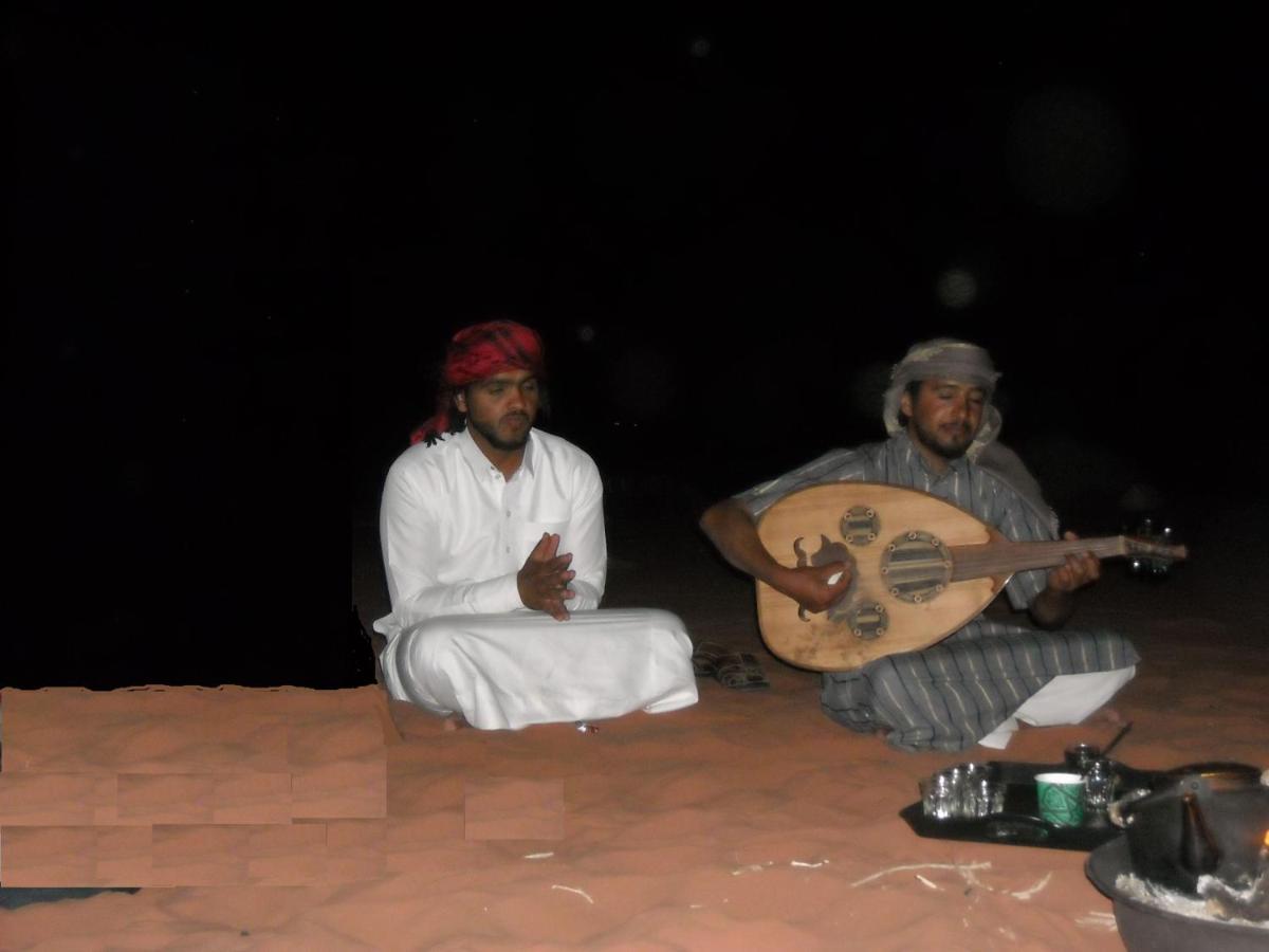 Hotel Bedouin House Camp Wadi Rum Esterno foto