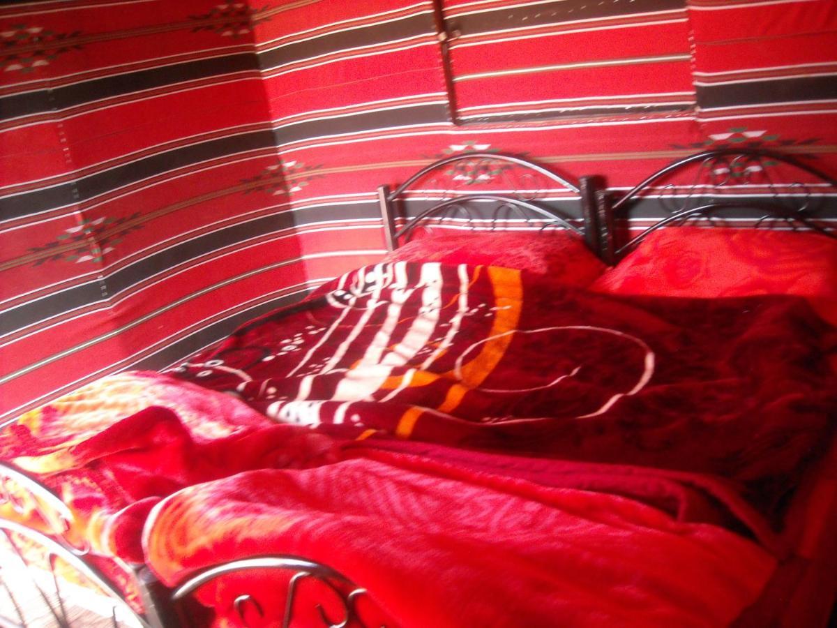 Hotel Bedouin House Camp Wadi Rum Esterno foto