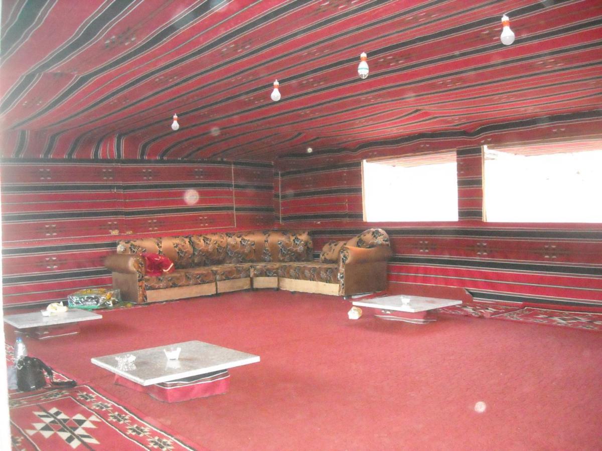 Hotel Bedouin House Camp Wadi Rum Esterno foto