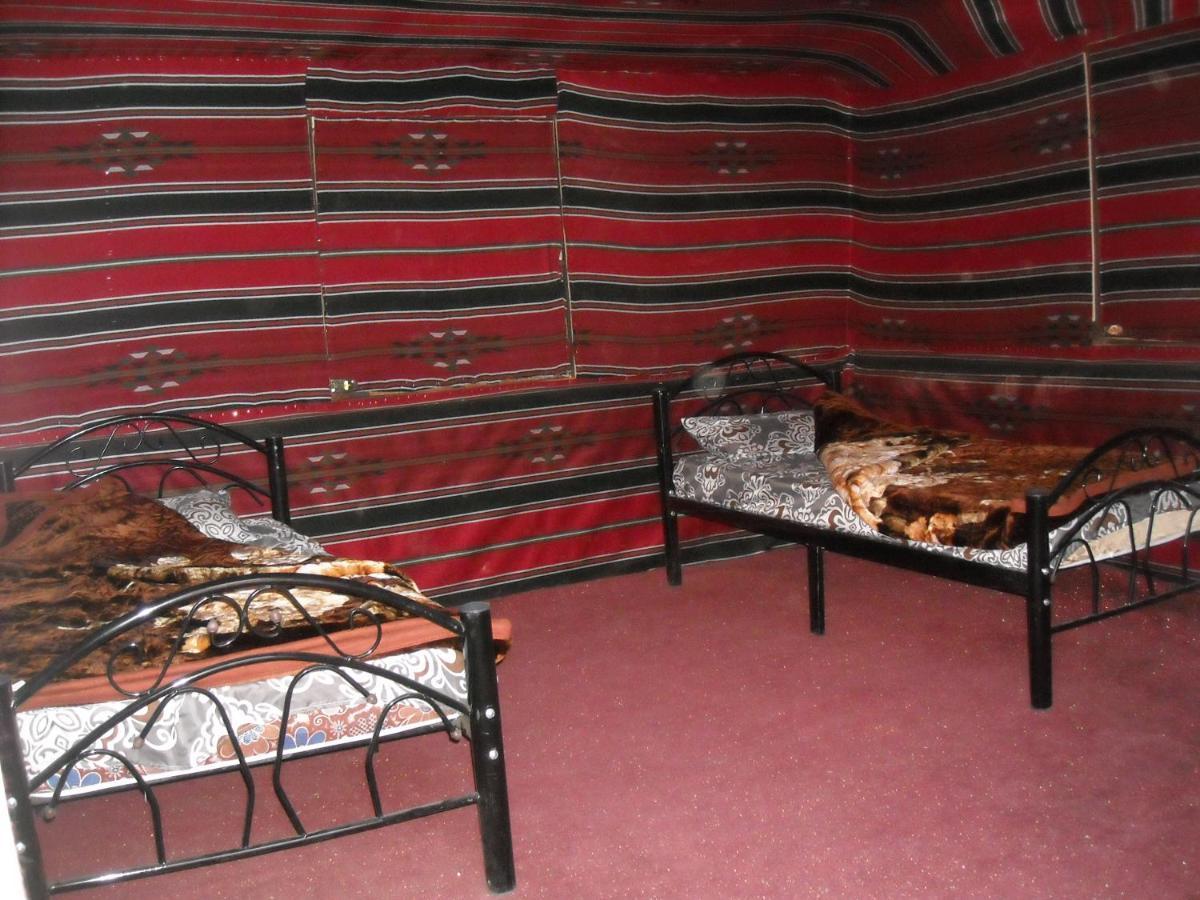 Hotel Bedouin House Camp Wadi Rum Esterno foto