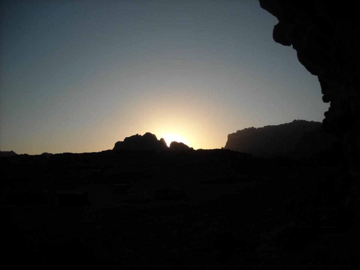 Hotel Bedouin House Camp Wadi Rum Esterno foto