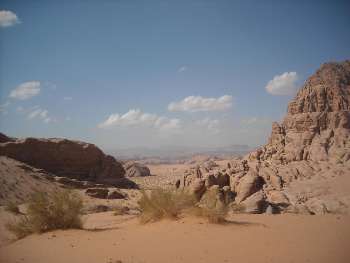 Hotel Bedouin House Camp Wadi Rum Esterno foto