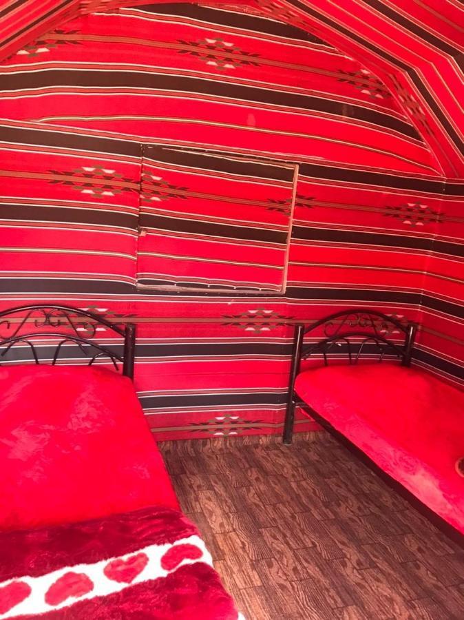 Hotel Bedouin House Camp Wadi Rum Esterno foto