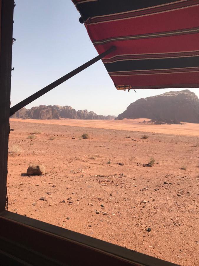 Hotel Bedouin House Camp Wadi Rum Esterno foto