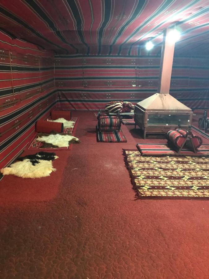 Hotel Bedouin House Camp Wadi Rum Esterno foto
