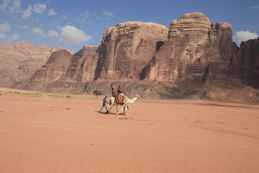 Hotel Bedouin House Camp Wadi Rum Esterno foto