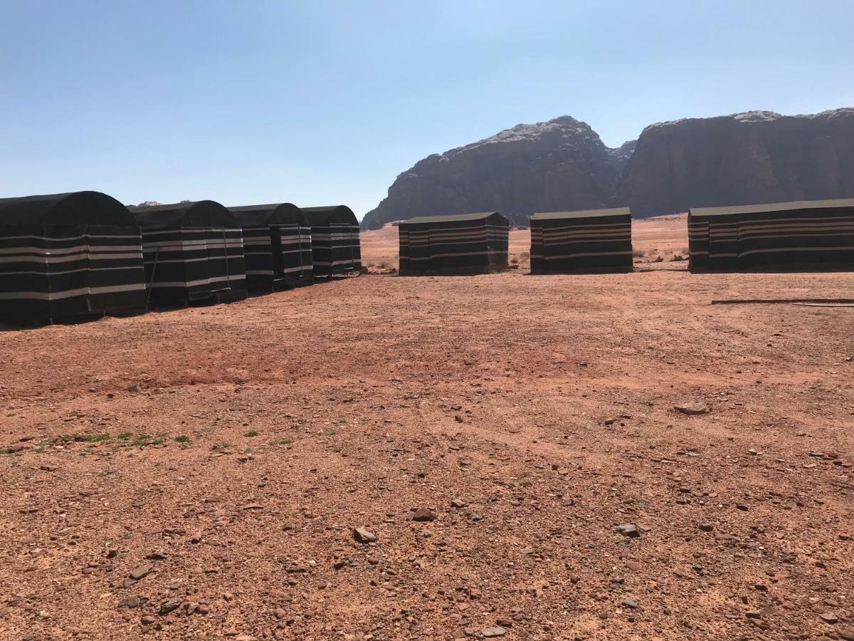 Hotel Bedouin House Camp Wadi Rum Esterno foto